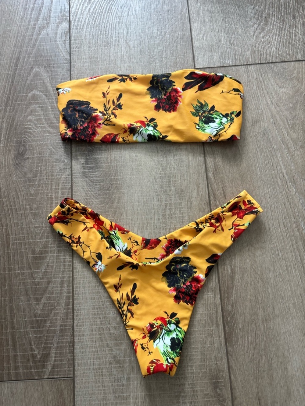 ZAFUL Floral Bandeau Bikini Top